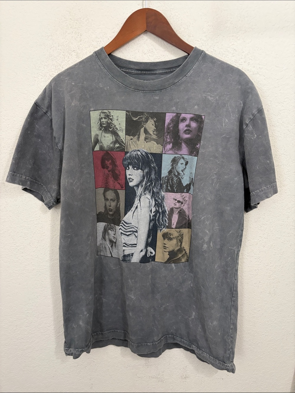 Taylor Swift Women's Gray Washed Graphic Band Concert T-Shirt Short Sleeve S